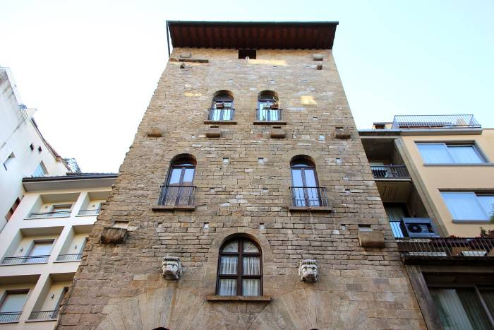 torre-degli-amidei-florence