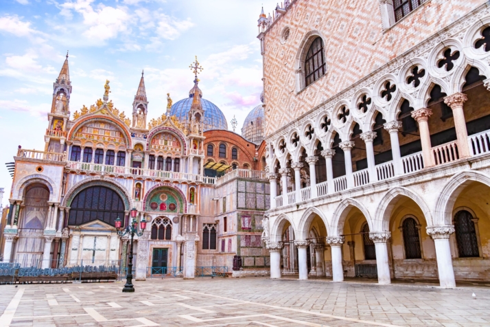 AdobeStock_329565384