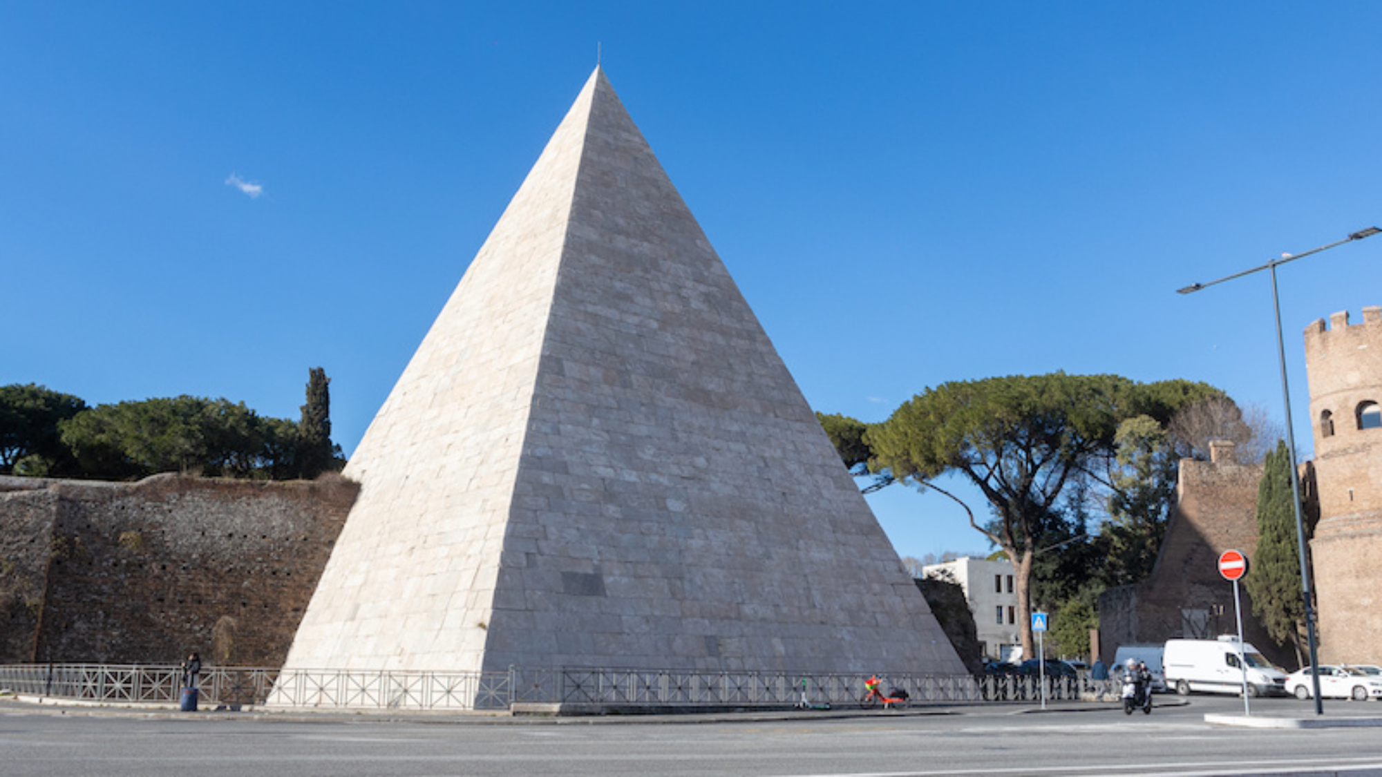 pyramid rome