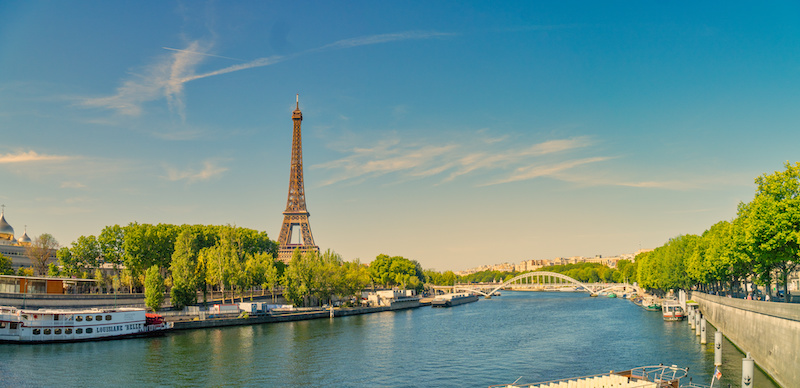 Tour Eiffel vista dalla Senna